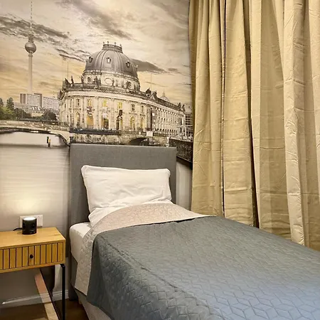 Lichtdurchflutetes Design-apartment U39-1 * Niederdorla