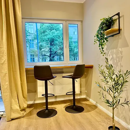 Lichtdurchflutetes Design-apartment U39-1 Niederdorla