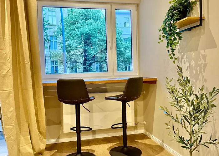 Lichtdurchflutetes Design-apartment U39-1 Niederdorla